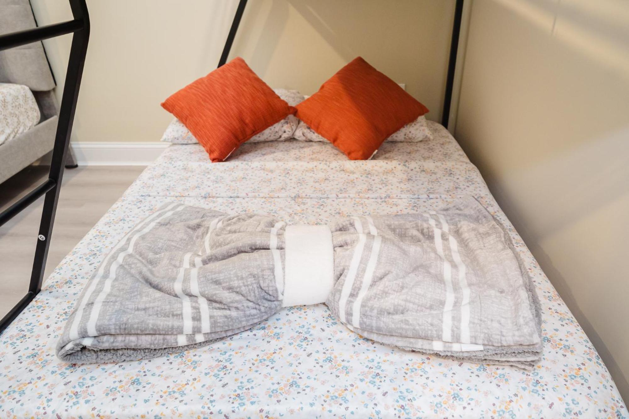 60-1 4Br Boston - Cozy New Apt Near Franklin Park Apartment