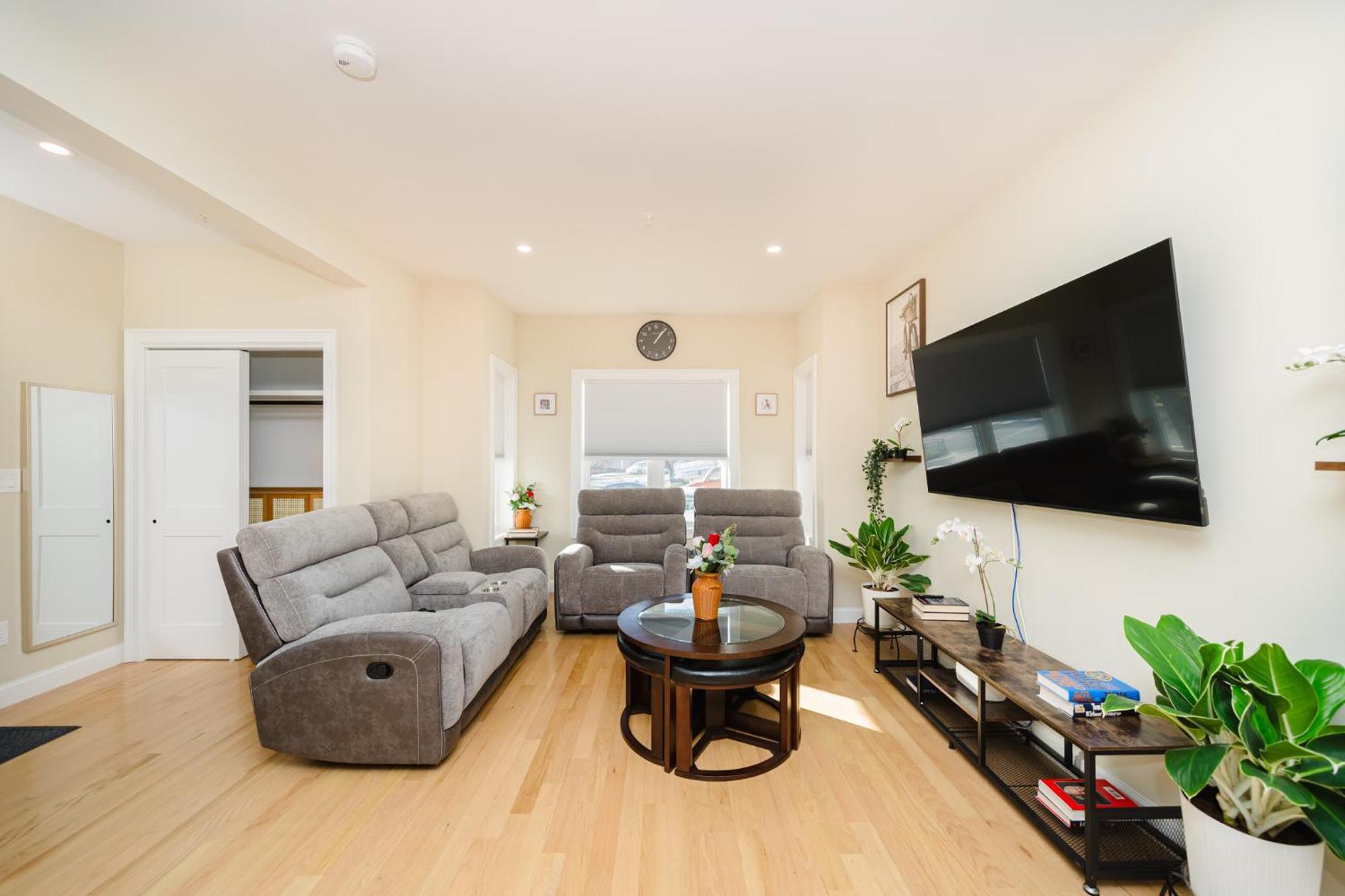 60-1 4Br Boston - Cozy New Apt Near Franklin Park Boston
