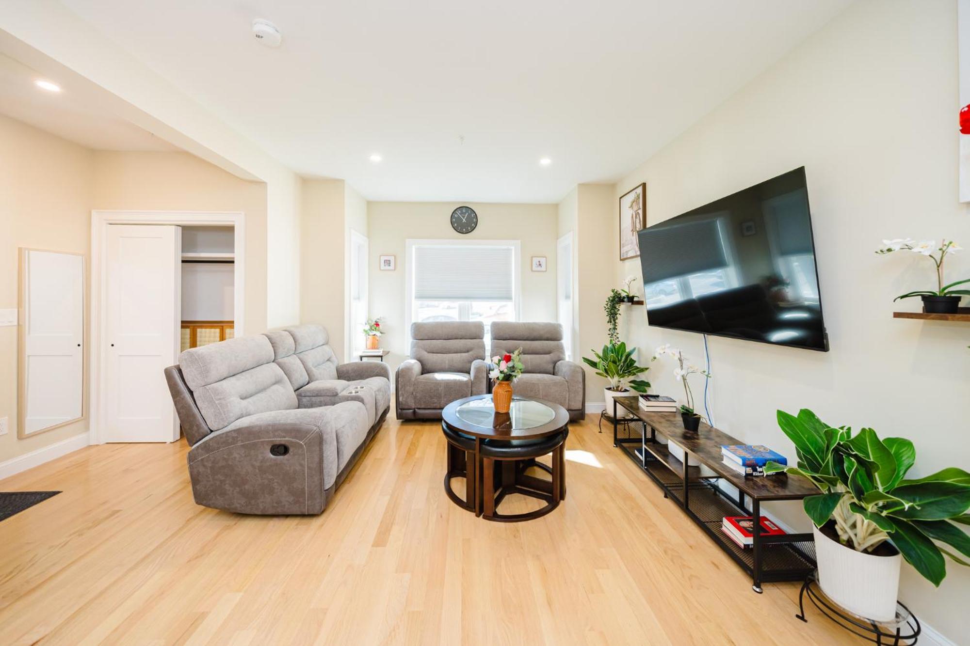 60-1 4Br Boston - Cozy New Apt Near Franklin Park Apartment *