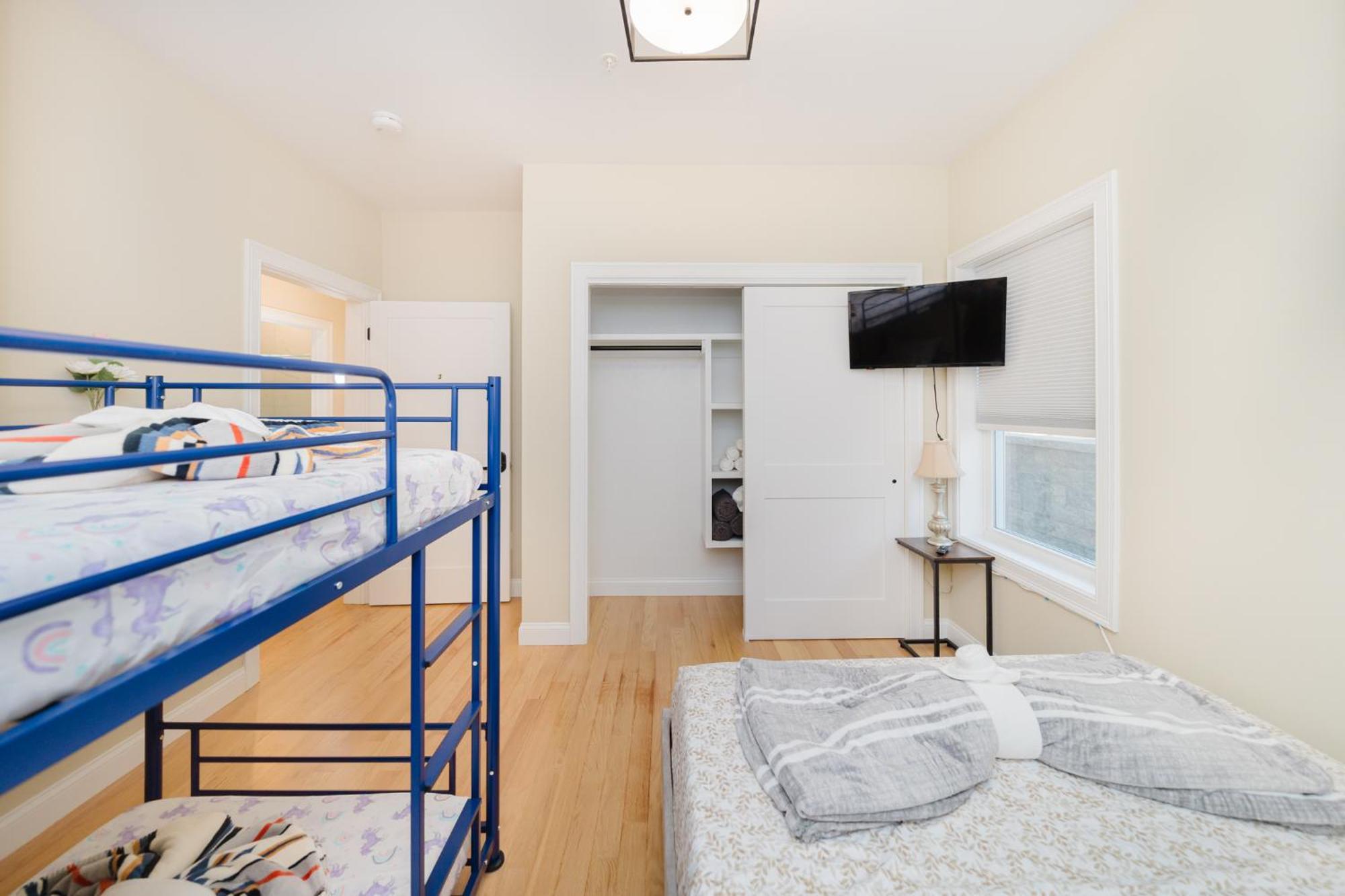 60-1 4Br Boston - Cozy New Apt Near Franklin Park Apartment *